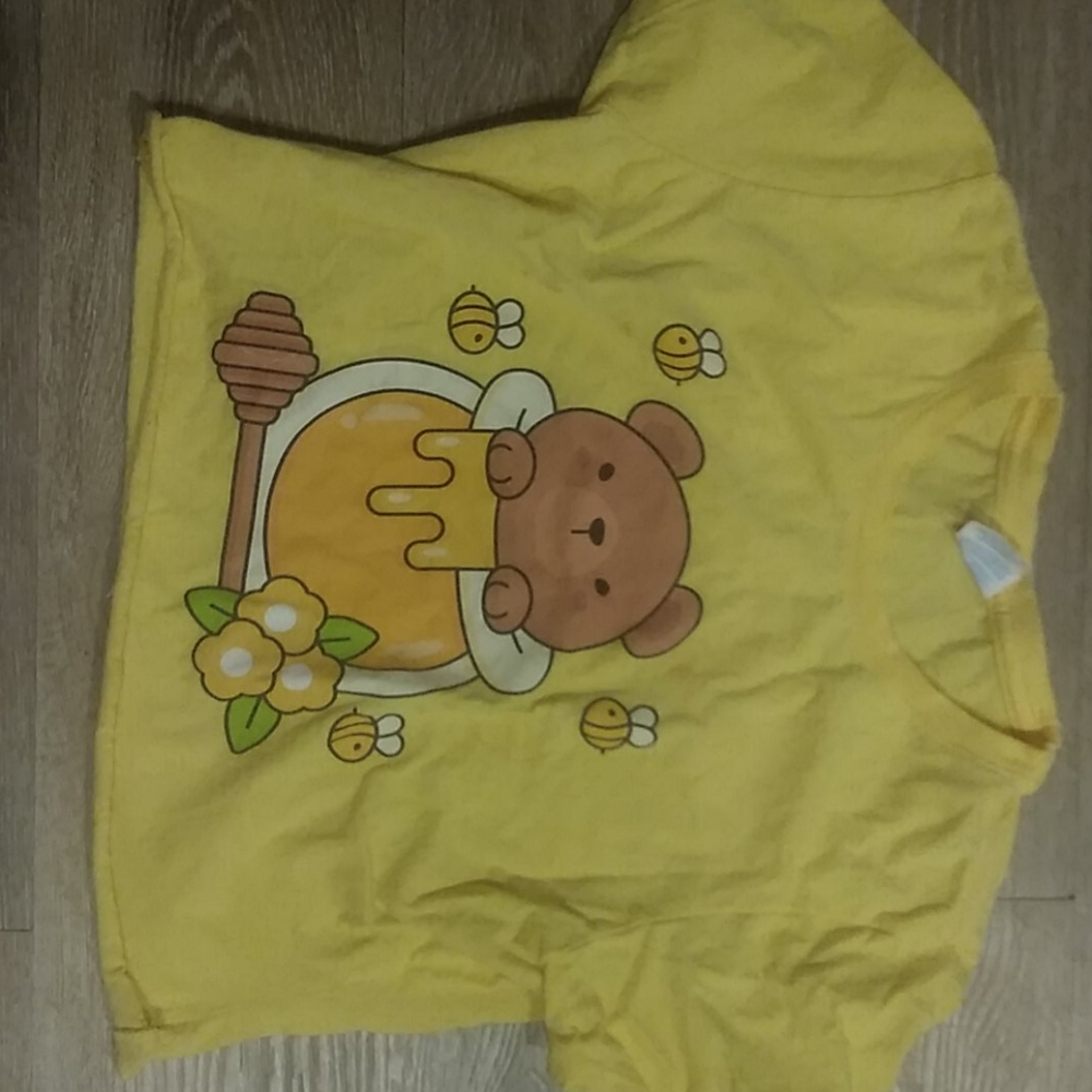 Yellow honey bear graphic t-shirts
